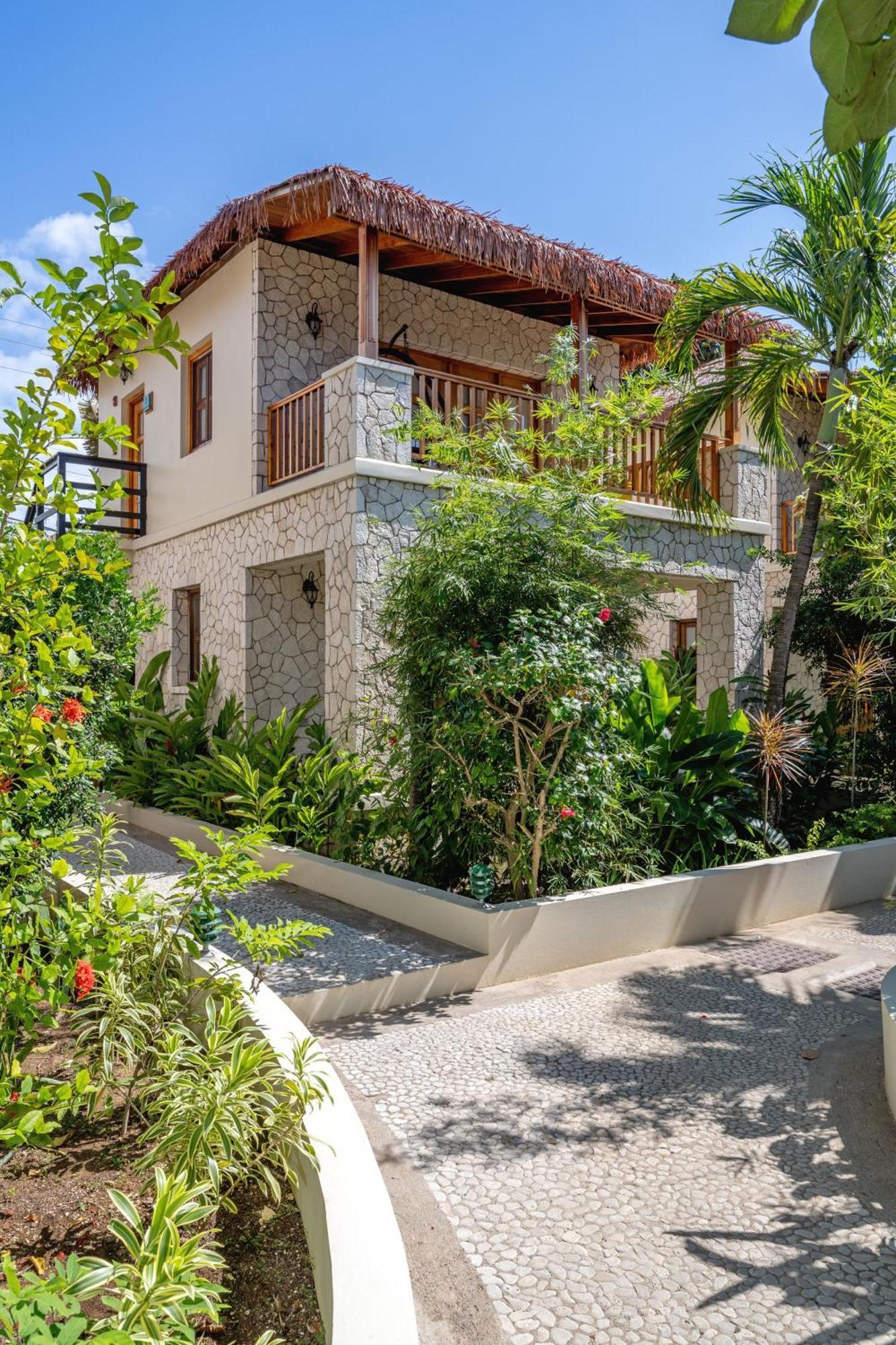 Ocean Cliff Hotel Negril Limited - Adults Only Eksteriør billede